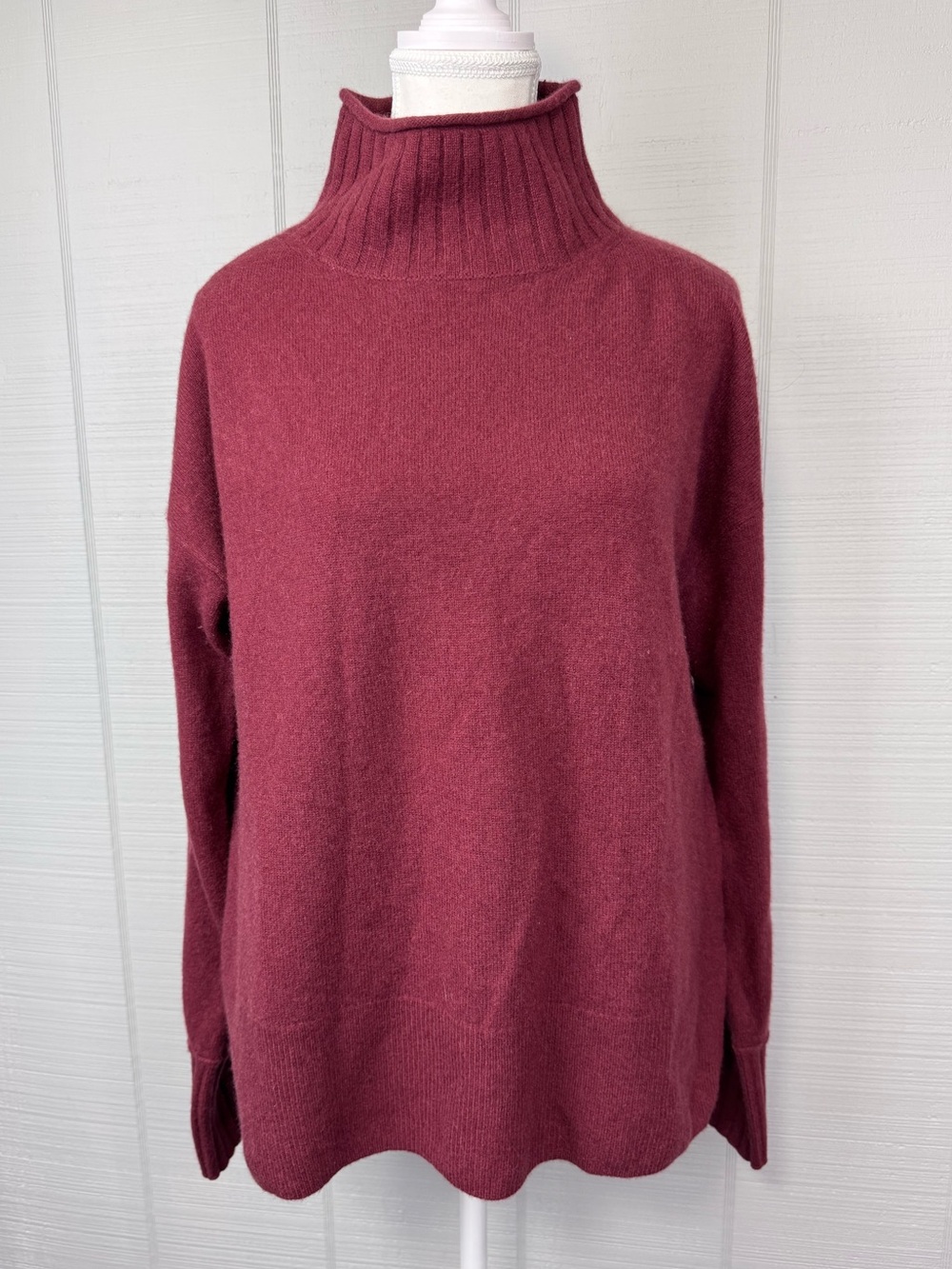White + Warren Burgundy Cashmere Long Sleeve Pullover Sweater Ribbed Turtleneck